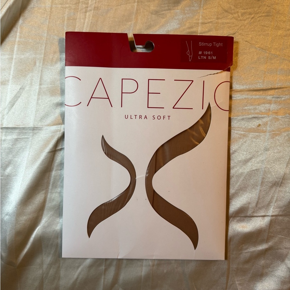 Never worn Capezio stirrup tights